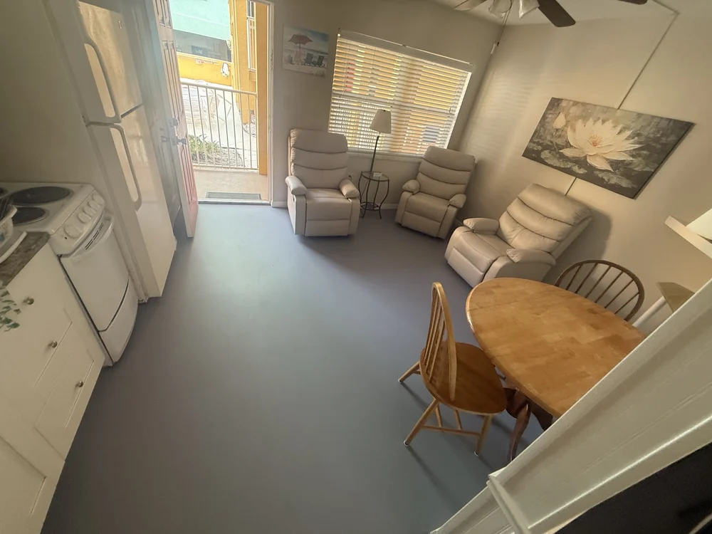 Pro Vinyl Flooring sheet vinyl install in a Clearwater sunroom